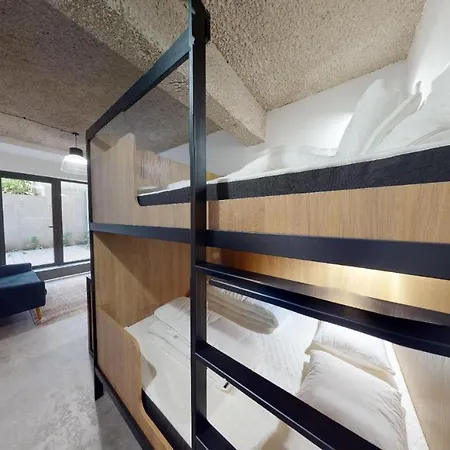 In 13 Apartman