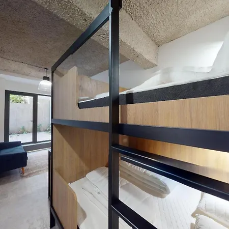 Apartman In 13